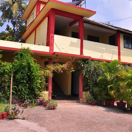 Castelinho'S Home Away From Home 안주나 외부 사진